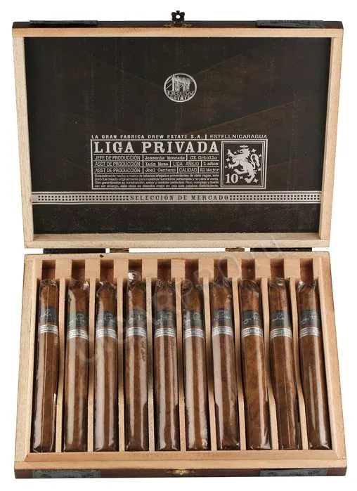 Сигары Liga Privada 10 Selección de Mercado Corona Doble