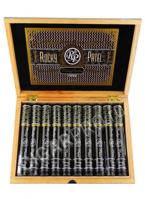Сигары Rocky Patel Vintage 1992 De Luxe Toro Tubos